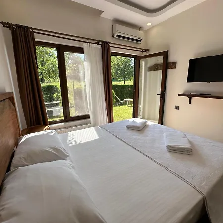 Hotel Masukiye *