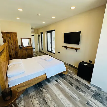 Hotel Masukiye *